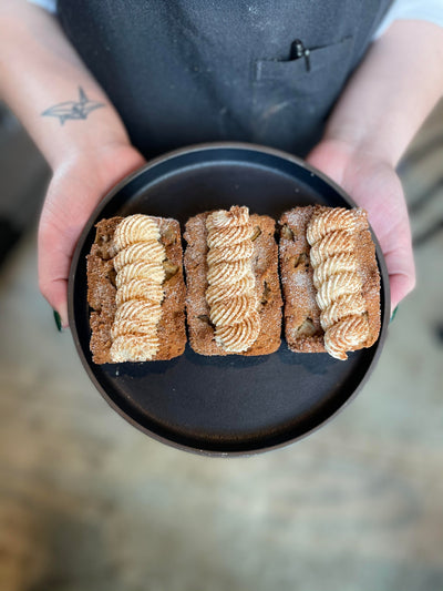 cinnamon pear cakes